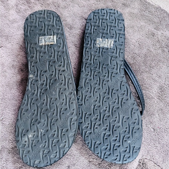 Batch of size 9 Slippers & Sandals - Picture 3 of 9